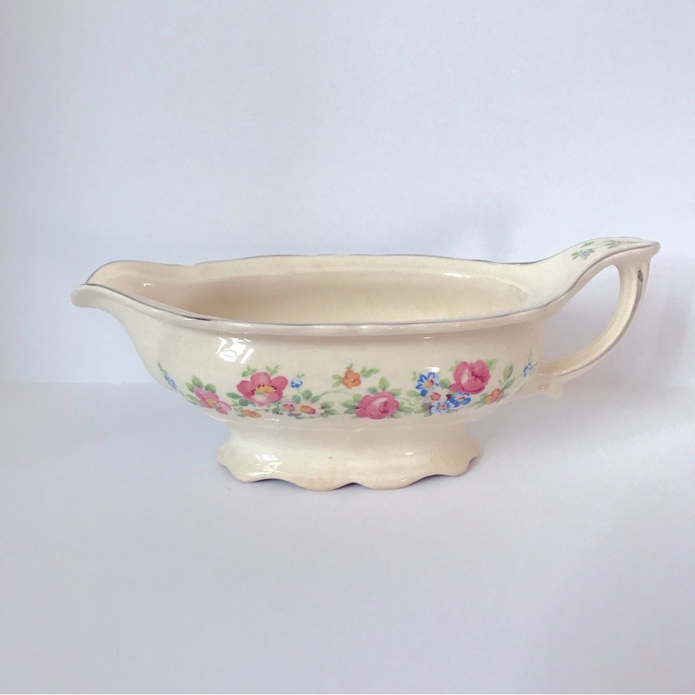 Vintage 1934 Edwin Knowles China Company Gravy Boat Rose Garland West Virginia